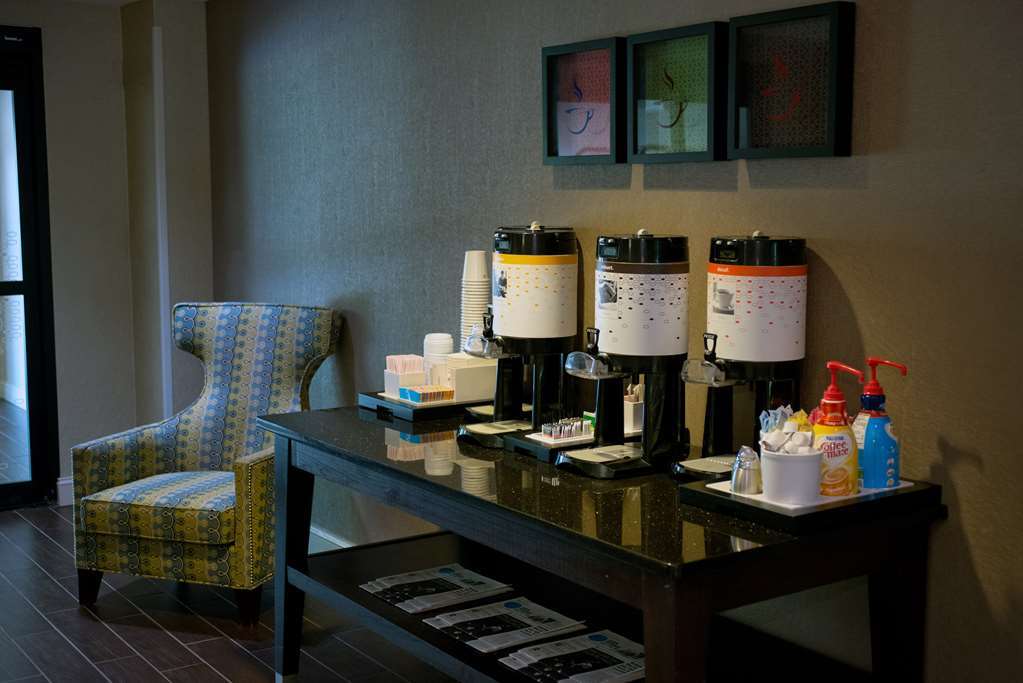 Hotel Hampton 3*