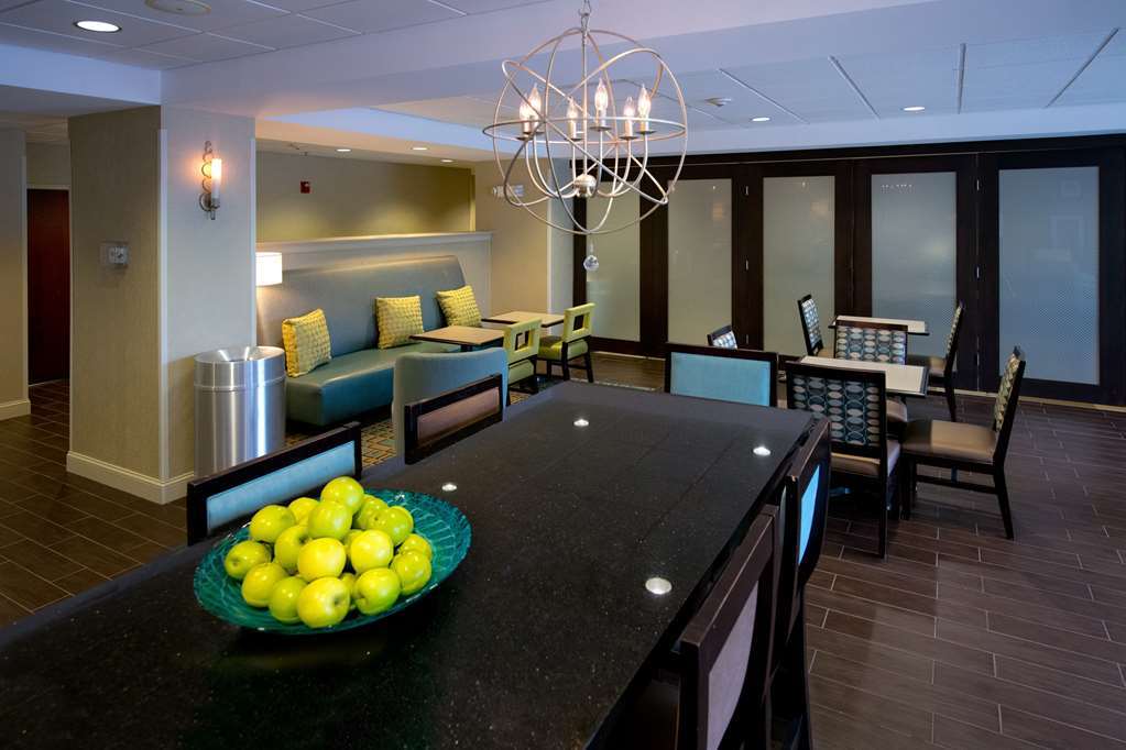 Hampton Hotel 3*
