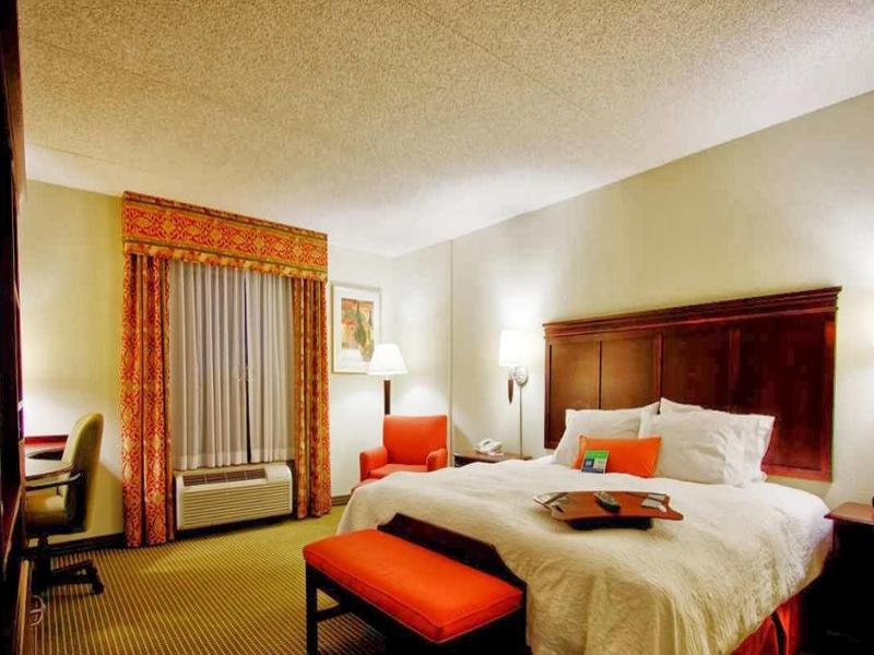 Hampton 3*